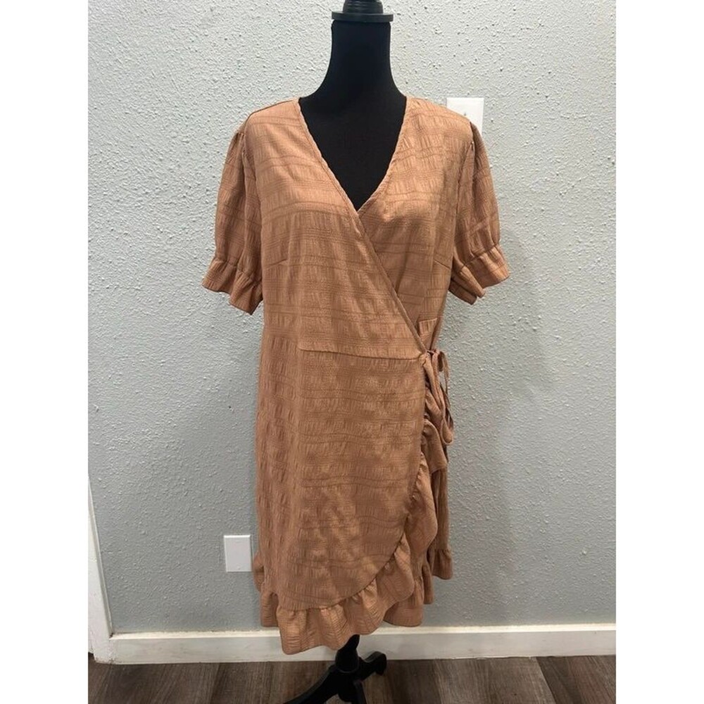 Plus Size 2XL Women SHEIN Brown Textured Wrap Dress Short Puff Sleeve Ruffle Hem